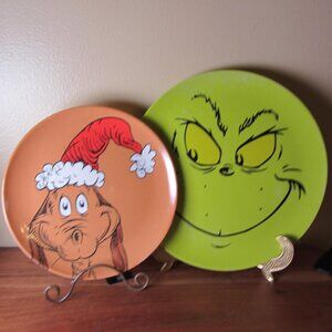 grinch melamine dinner plate & his dog Max snack plate 2024 bioworld (W6168)